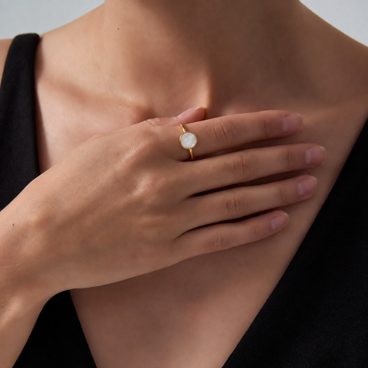 Classic Pearl Memory Tap Ring
