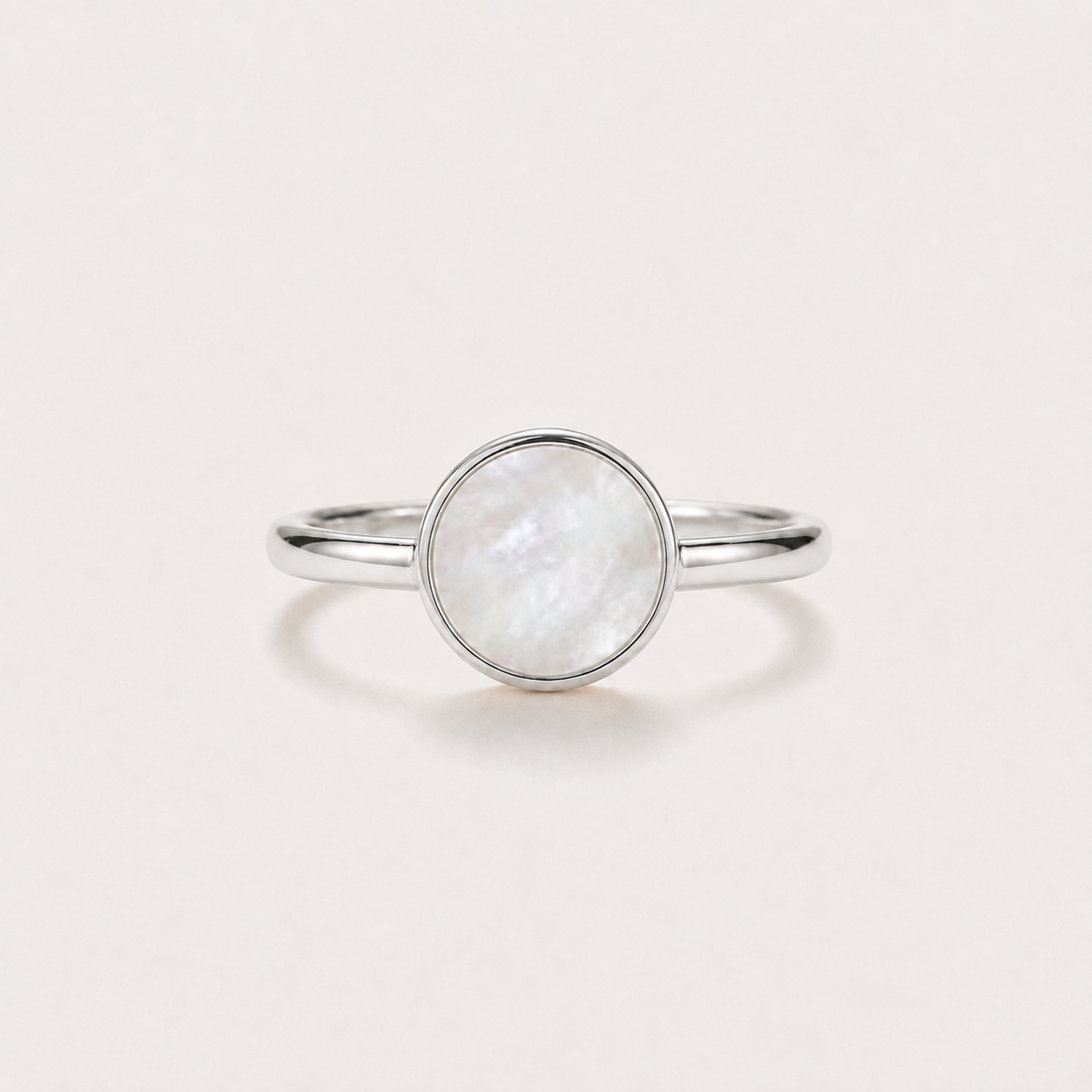 Classic Pearl Memory Tap Ring